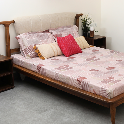 bellolin Cotton King Size Bedsheet Set | Gemoetric Pattern Light Red bedsheet with 2 Pillow Covers | 300 Thread Count Soft Bedsheet for Bedroom | Size -108 X 108 Inches