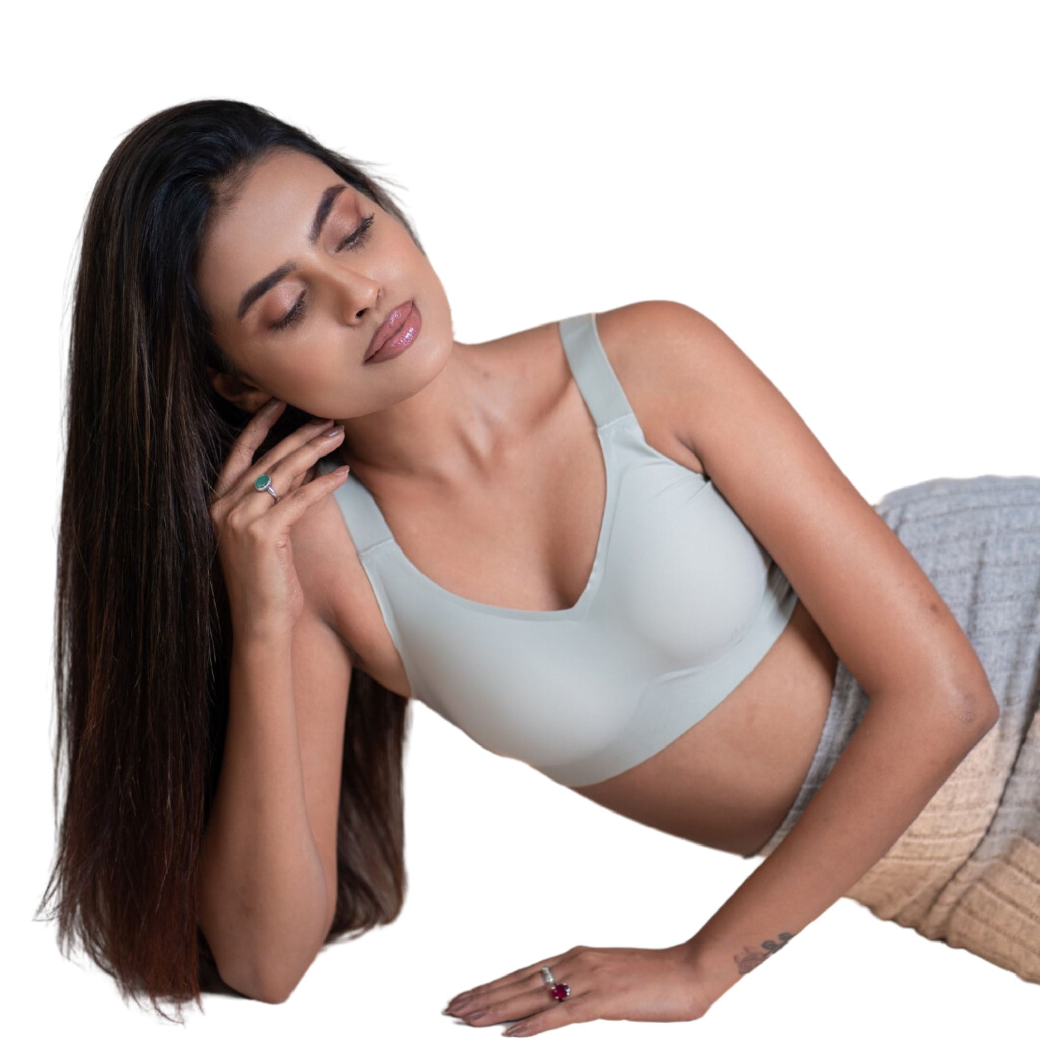 Seamless Padded Support Bra for Women Nylon & Spandex, Thick & Adjustable Straps, Back Hook Closure