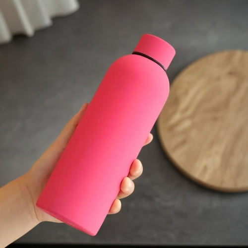 SuperGeneriX 17oz Matte Finish Stainless Steel Water Bottle | Vacuum Insulated Travel Bottle |12 hrs Hot & 18 hrs Cold| Smooth Rubber Finish Water Bottle (Black)