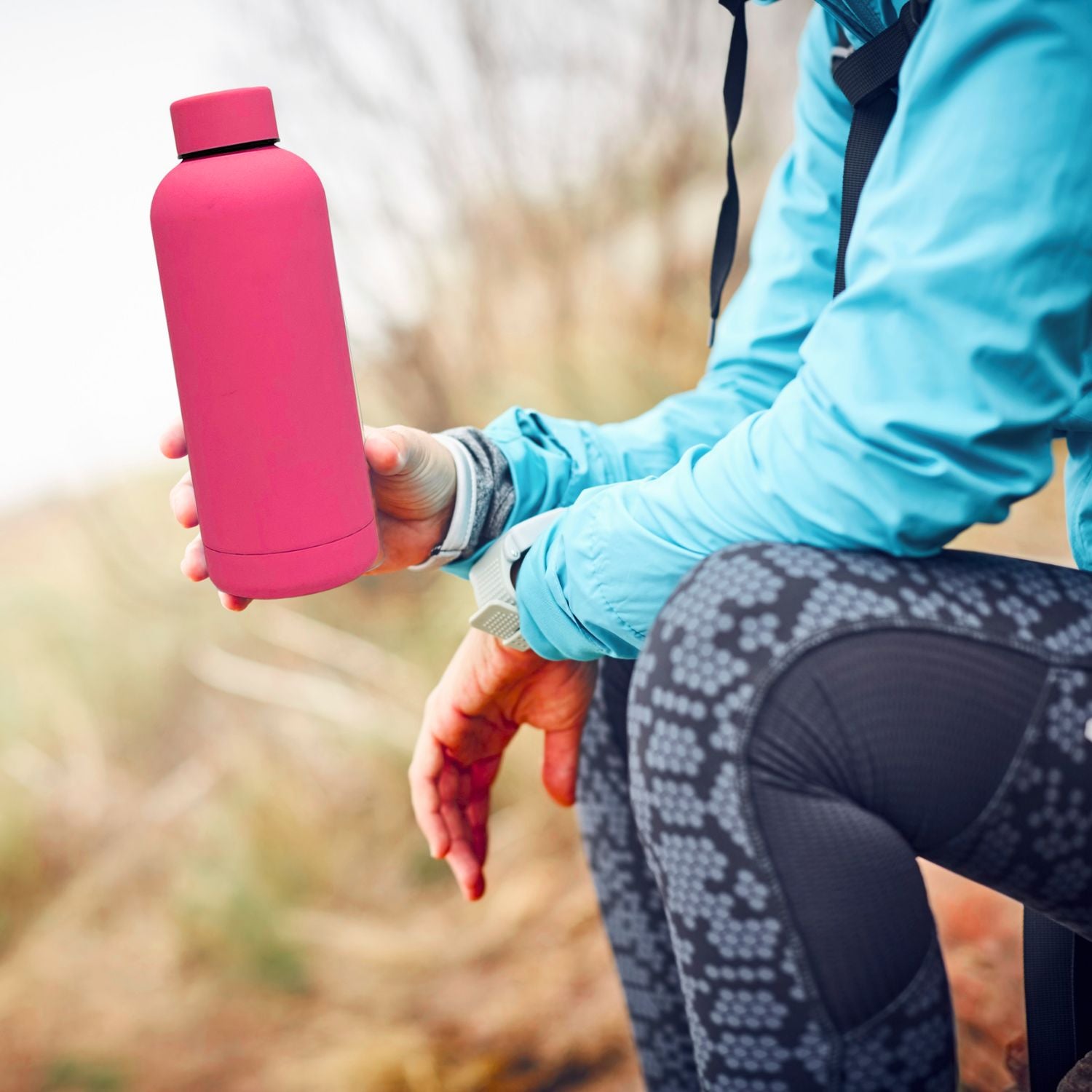 SuperGeneriX 17oz Matte Finish Stainless Steel Water Bottle | Vacuum Insulated Travel Bottle |12 hrs Hot & 18 hrs Cold| Smooth Rubber Finish Water Bottle (Black)