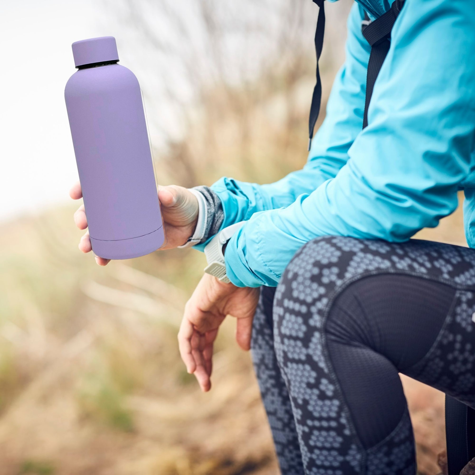 SuperGeneriX 17oz Matte Finish Stainless Steel Water Bottle | Vacuum Insulated Travel Bottle |12 hrs Hot & 18 hrs Cold| Smooth Rubber Finish Water Bottle (Black)